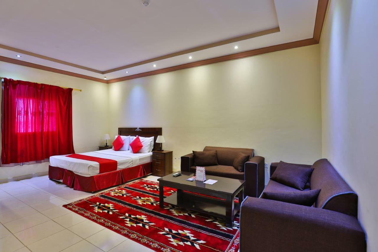 Oyo 273 Star Yanbu Hotel Suites Exterior photo
