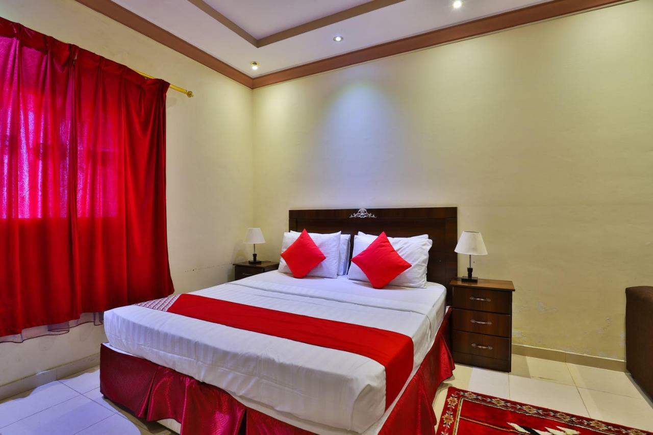 Oyo 273 Star Yanbu Hotel Suites Exterior photo