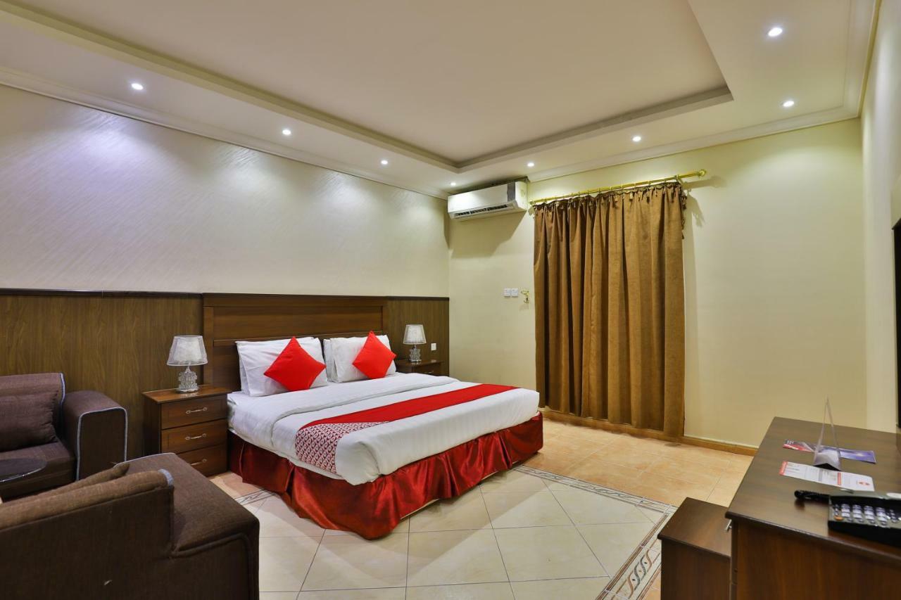 Oyo 273 Star Yanbu Hotel Suites Exterior photo